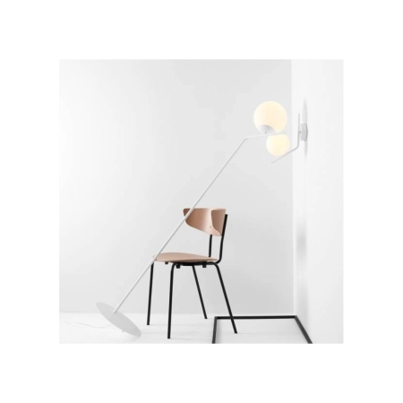 Designerska, prosta, biała lampa podłogowa z kloszem 1095A z serii GALLIA wizualizacja