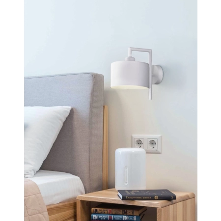Abażurowa, minimalistyczna lampa ścienna K-4334 z serii SIMONE WHITE - wizualizacja