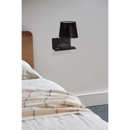 Kinkiet do sypialni, lampka nocna z gniazdem USB K-4767 z serii ESSEO - wizualizacja