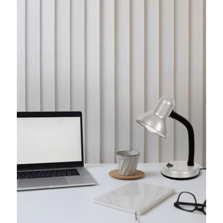Klasyczna, elastyczna lampka biurkowa K-MT-203 SREBRNA z serii CARIBA - wizualizacja