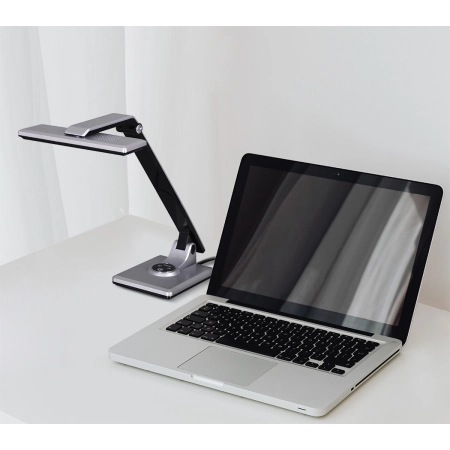 Nowoczesna, dotykowa lampka biurkowa K-BL1203 SREBRNY z serii MIRO -wizualizacja