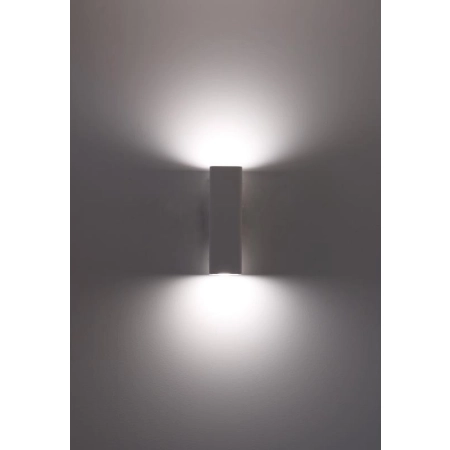 Smukła, biała, dwustronna lampa ścienna 705/1 BIA z serii TOBI 4