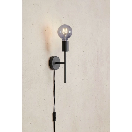 Industrialna lampa ścienna, włącznik na kablu 108686 z serii CIELO - wizualizacja