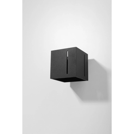 Czarny, minimalistyczny kinkiet do sypialni SL.0397 z serii PIXAR 2
