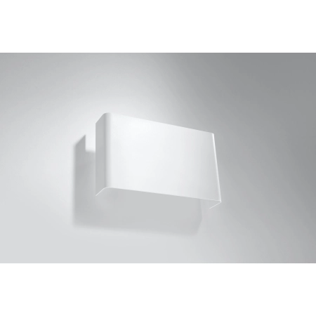 Minimalistyczna, biała, metalowa lampa ścienna SL.0419 z serii COPERTURA 2