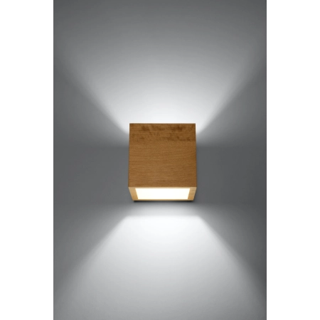Drewniana lampa ścienna w kształcie kostki SL.0491 z serii QUAD 3