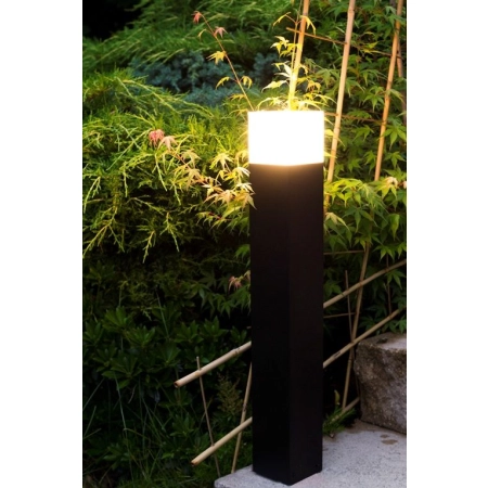 Czarna lampa ogrodowa, oświetlenie alejek CB-330 BL z serii CUBE -2